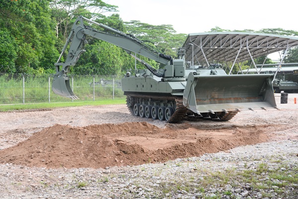 Strengthening Defence Engineering Capabilities: Hunter Armoured Engineer Vehicle